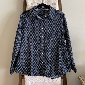 NWOT Foxcroft navy & white rope print non-iron shaped fit button down